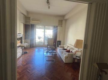 Departamento de 4 ambientes, Recoleta · En La Mejor Ubicación de Recoleta, 4 Ambientes con a Reciclar con Baulera