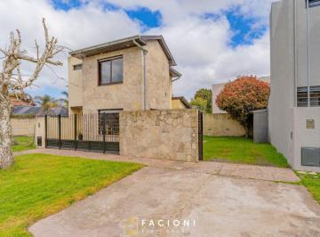 PH 194m² Venta Caisamar · Duplex 4 Ambientes con Jardin y Espacio Para 3 Vehiculos. Caisamar. Mar del Plata