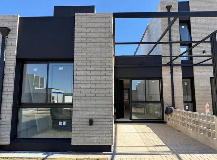 Casa · 62m² · 3 Ambientes · 2 Cocheras
