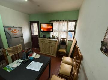 Casa · 97m² · 4 Dormitorios · 1 Cochera · Duplex en Venta en Cipolletti