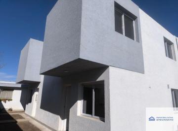 Casa de 3 ambientes, General Gutiérrez · Dúplex en Alquiler C/ Cochera en General Guitérrez