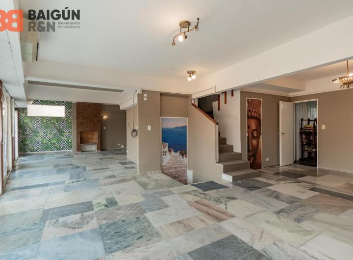 Departamento · 209m² · 6 Ambientes · 1 Cochera