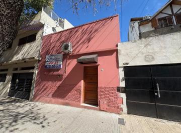 Local comercial · 106m² · 4 Ambientes · Uso Comercial. - Casa 4 Amb C/patio Cubierto y Terraza!