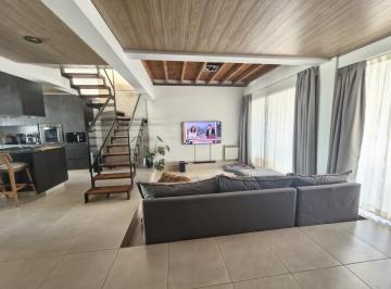 Casa · 180m² · 5 Ambientes · 2 Cocheras · Casa en Chacra del Norte
