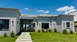 Casa · 155m² · 5 Ambientes · 1 Cochera
