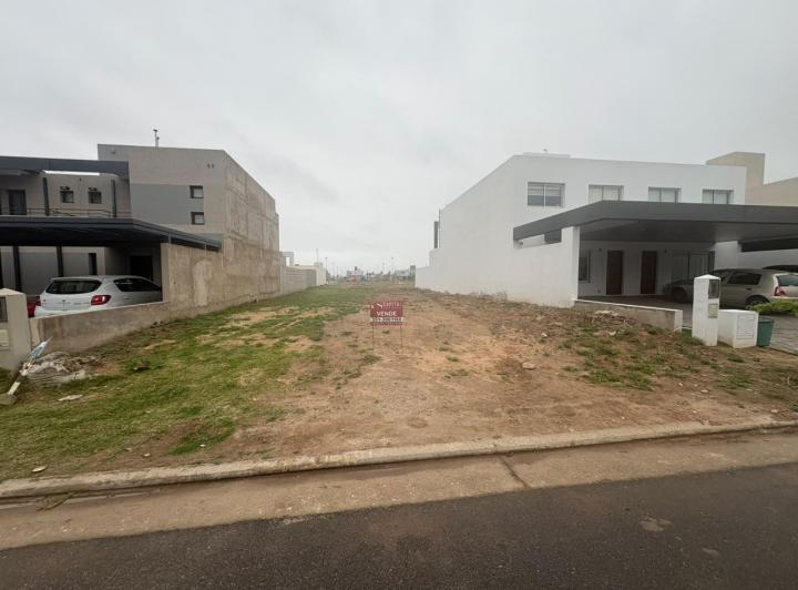 Terreno · 360m²