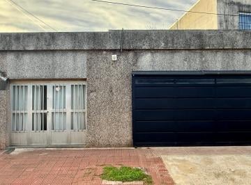 Casa de 3 ambientes, Rosario · Casa Para Uso Familiar y Comercial
