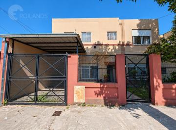 Casa · 178m² · 7 Ambientes · 2 Cocheras · Casa de Dos Plantas en Venta en Villa Adelina