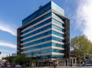 Oficina comercial · 153m² · Oficina en Alquiler Amoblada en Parque Patricios