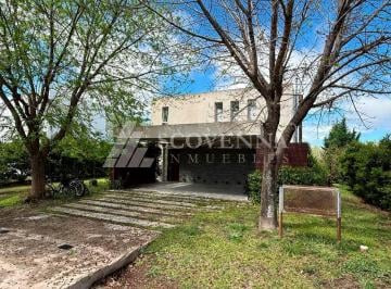 Casa de 4 ambientes, Campana · Casa Moderna en Venta - Barrio Cardales Village