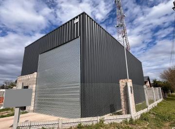 Bodega-Galpón · 125m² · 1 Ambiente · 3 Cocheras · Galpón en Roldán