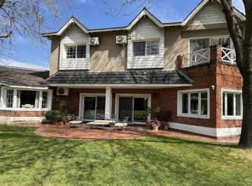 Casa · 356m² · 5 Ambientes · 2 Cocheras · Casa en Venta, de Doble Lota en La Esperanza C. de Campo, Gral Rodriguez, Gba Oeste