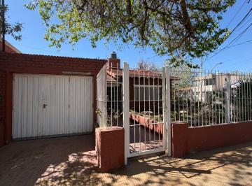 Casa · 50m² · 1 Dormitorio · 1 Cochera · Casa Alquiler Dorrego, Guaymallen