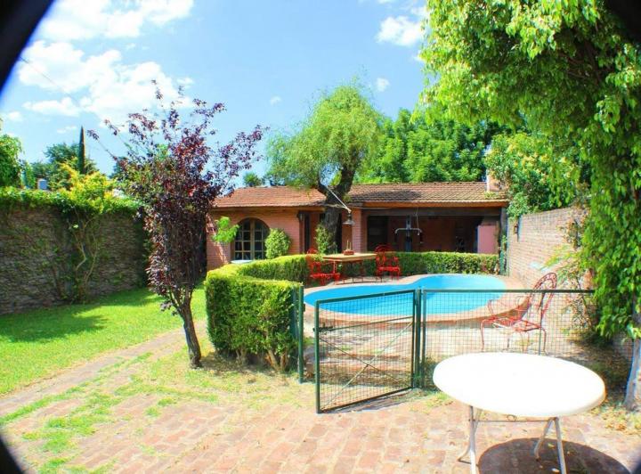 Casa · 357m² · 5 Ambientes · 1 Cochera