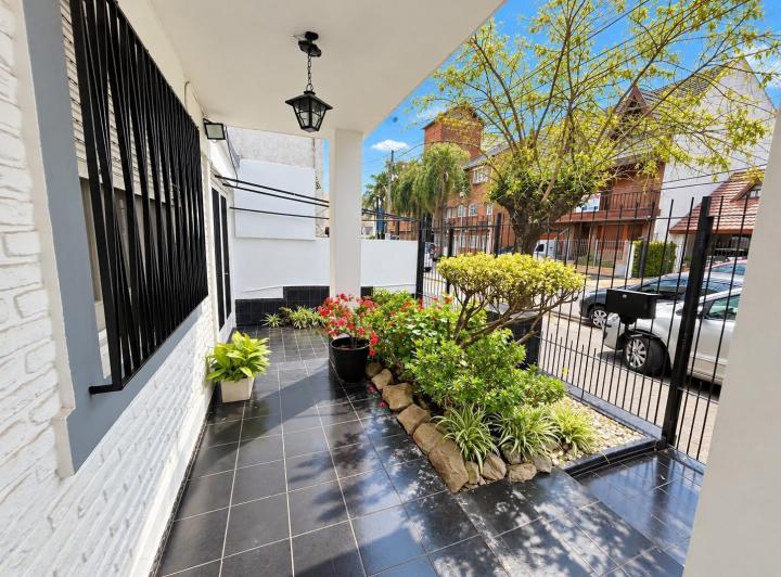 Casa · 166m² · 4 Ambientes · 1 Cochera