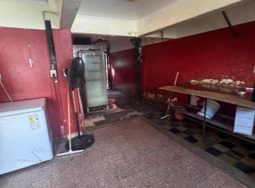 Casa · 250m² · 5 Ambientes · 1 Cochera · Casa - Los Hornos