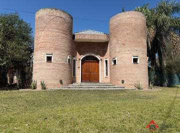 Foto · Excelente Propiedad en Venta Sobre Gran Terreno, 3 Dorm., Gran Parque con Asador y Pileta