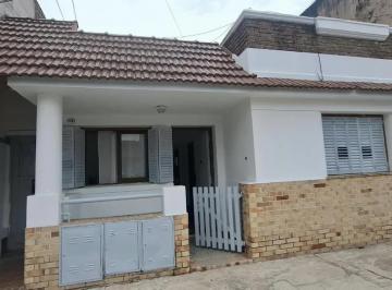 tres-de-febrero-santos-lugares-venta-ph-3-ambientes · Tipo Casa - PH 3 Ambientes Frente, Patio