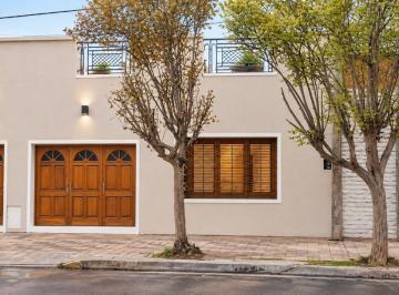 Casa · 127m² · 6 Ambientes · 1 Cochera · Se Vende Casa 4 Dorm. Alta Cordoba