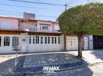 Casa · 67m² · 5 Ambientes · 1 Cochera · Venta Casa Duplex - 4 Dorm y Cochera - San Nicolas