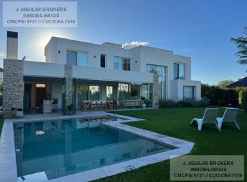 Casa · 800m² · 5 Ambientes · 2 Cocheras · Casa en Countries/b. Cerrado (San Miguel)