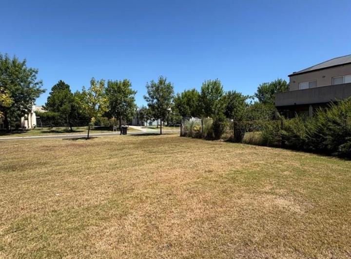 Terreno · 468m²