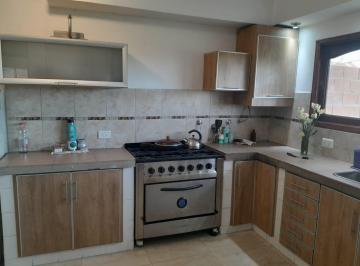 Casa · 90m² · 3 Ambientes · 1 Cochera · Casa en Alquiler en Chacras de General Lavalle