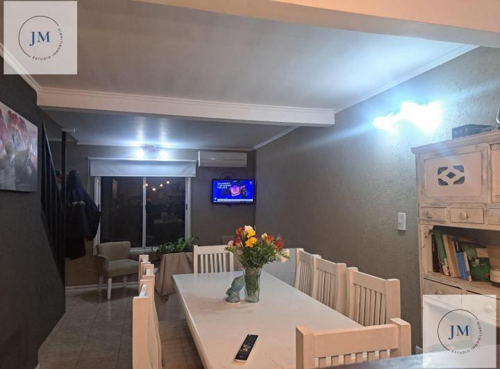 Casa · 120m² · 3 Ambientes · 2 Cocheras