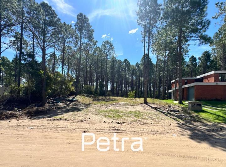 Terreno · 1080m²