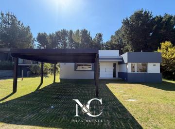 Casa · 145m² · 5 Ambientes · Casa en Venta en Costa Esmeralda