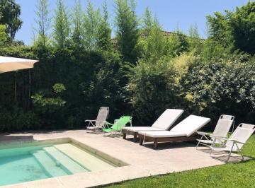 Casa · 1100m² · 7 Ambientes · 2 Cocheras · Casa en Venta