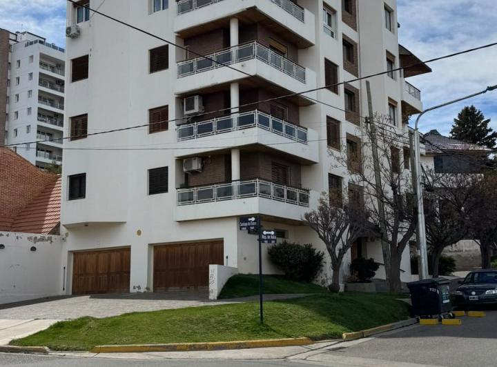 Departamento · 141m² · 5 Ambientes · 1 Cochera