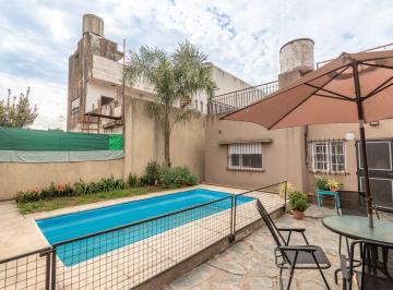 Casa · 125285m² · 4 Ambientes · 1 Cochera · Casa 4amb en Venta Pileta Quincho Terraza y Garage
