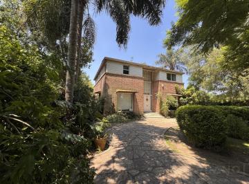 Casa · 218m² · 5 Ambientes · 6 Cocheras · Venta Casa, 3 Dorm., Gran Parque, Piscina. Triangulo de Don Torcuato. Tigre
