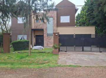 Casa · 170m² · 3 Ambientes · 2 Cocheras · Venta Casa 3 Ambientes, Casa de Huéspedes, Moreno Al 800, Exaltación de La Cruz, Apta Crédito