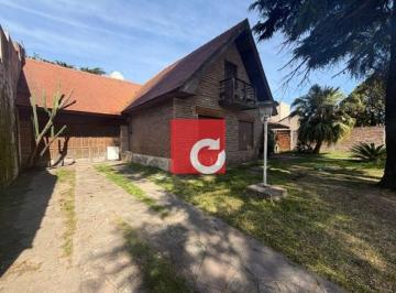 Casa de 7 ambientes, La Plata · Venta de Chalet en Calle 520 N 1738 E 12 y 13 - Ringuelet