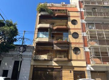 Departamento de 4 ambientes, Almagro · Venta Piso de 4 Amb C/dependencia de Servicio - Cochera Cubierta - Boedo