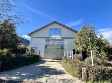Bodega-Galpón · 326m² · 4 Ambientes · Local Comercial en Alquiler Bariloche - Sobre Ruta.