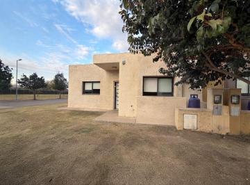 Casa · 140m² · 3 Ambientes · 1 Cochera · Venta Duplex 2 Dormi Zona Sur C/ Seguridad Córdoba