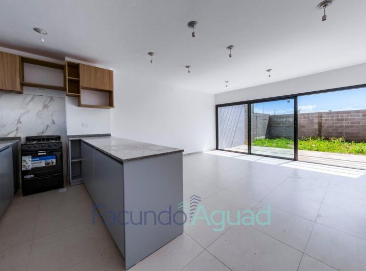 Casa · 126m² · 5 Ambientes · 1 Cochera