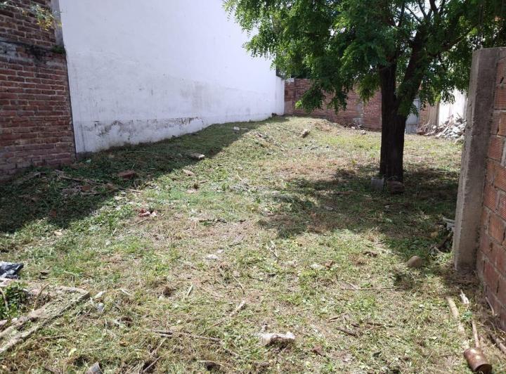 Terreno · 285m² · 38 Cocheras