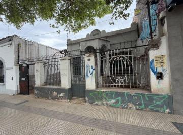 Casa de 7 ambientes, Ciudad de Mendoza · Venta Casa con Fachada de 1929