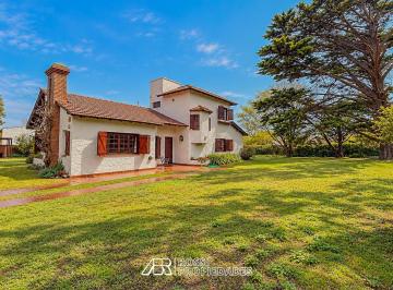 Casa · 200m² · 6 Ambientes · Racedo 4357 | Alfar