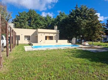 Casa · 138m² · 4 Ambientes · 2 Cocheras · Venta Casa 4 Amb en Parque Sakura Exaltacion de La Cruz. Apta Credito