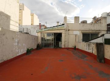 PH · 190m² · 4 Ambientes · Venta PH de 4 Ambientes - Parque Chacabuco - Terraza - Entrada Independiente - Sin Expensas!