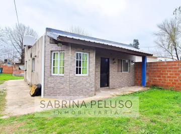 Casa · 77m² · 3 Ambientes · 2 Cocheras · Venta Casa Moreno