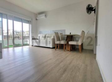 Departamento · 59m² · 7 Ambientes · Apartamento Al Frente Venta Cordón a 2 de Yaguarón 2 Dorm Balcón Acepta Banco