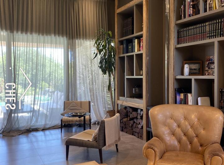 Casa · 400m² · 5 Ambientes · 3 Cocheras
