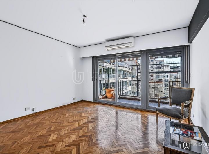 Departamento · 98m² · 6 Ambientes · 1 Cochera