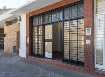 Imagen 1 - Local comercial en San Juan 4826, 30m2 con baño y depósito, ideal para tu negocio. - · Local Comercial en San Juan 4826, 30 m² con Baño y Depósito, Ideal Para Tu Negocio.